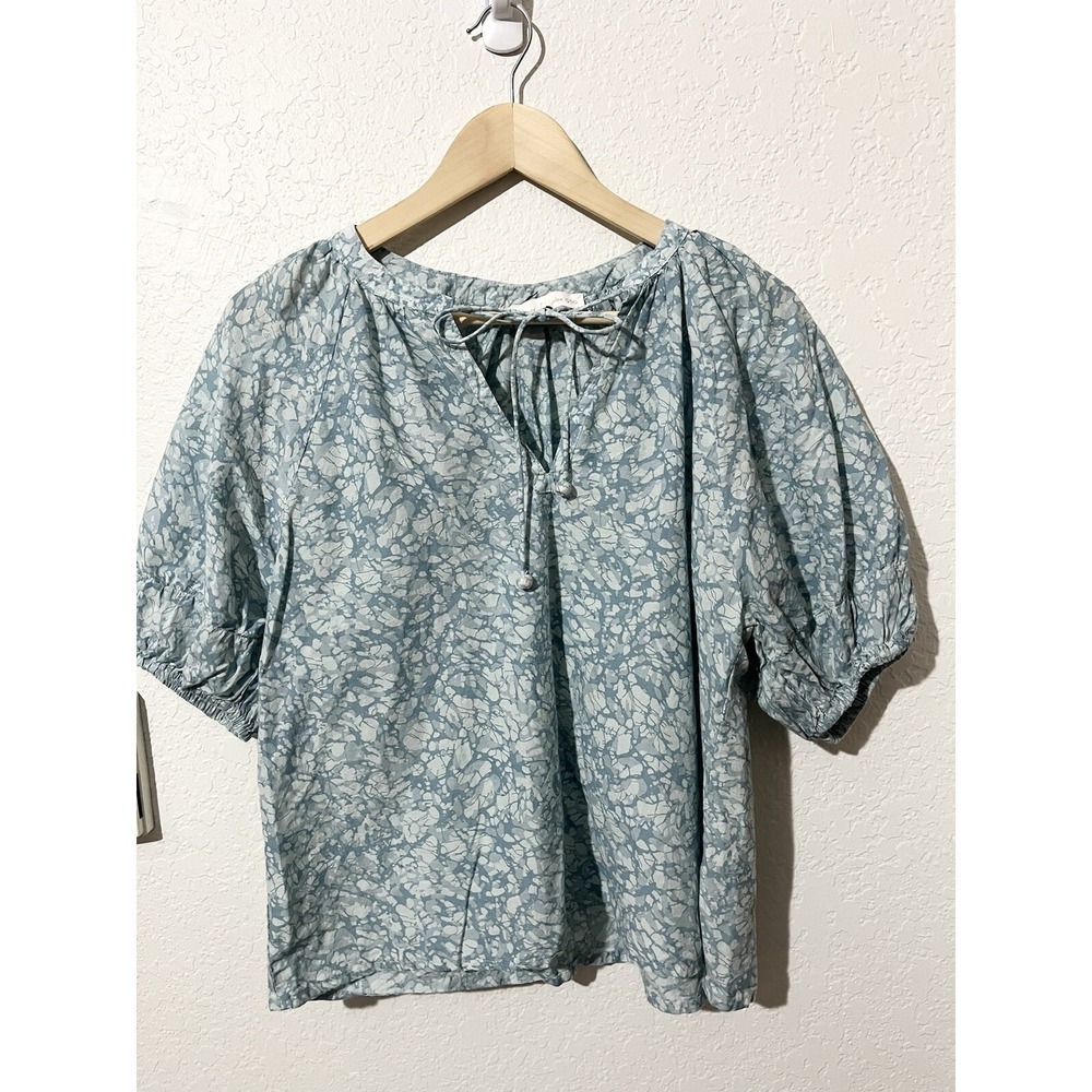 House of Harlow Puff Short Sleeve blouse. Size M